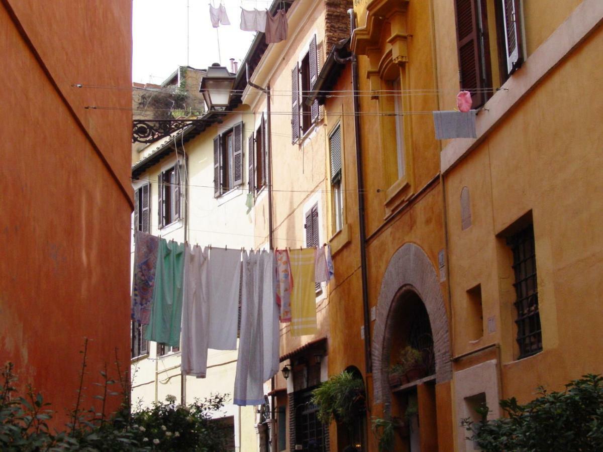 Torre Tolomei Trastevere Рим Екстер'єр фото